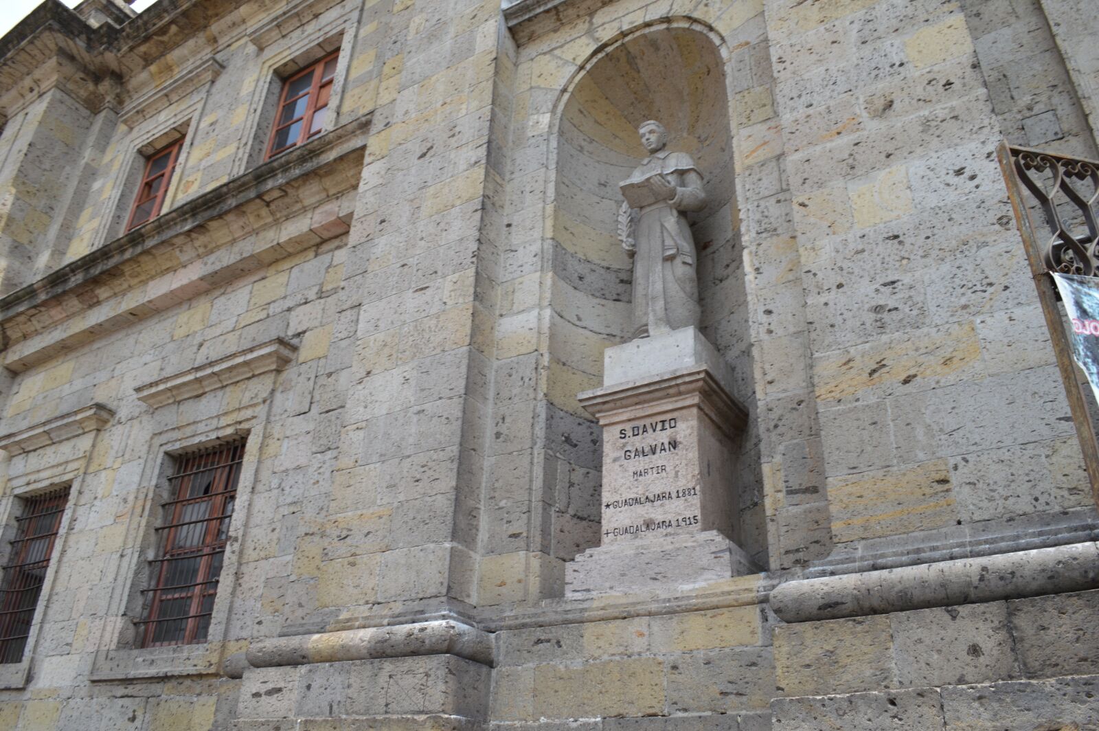 Nikon D3200 sample photo. Temple, architectural, statue photography