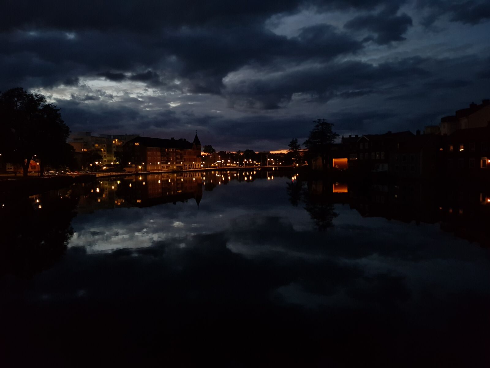Samsung Galaxy S8+ sample photo. City, lights, dark, sky photography
