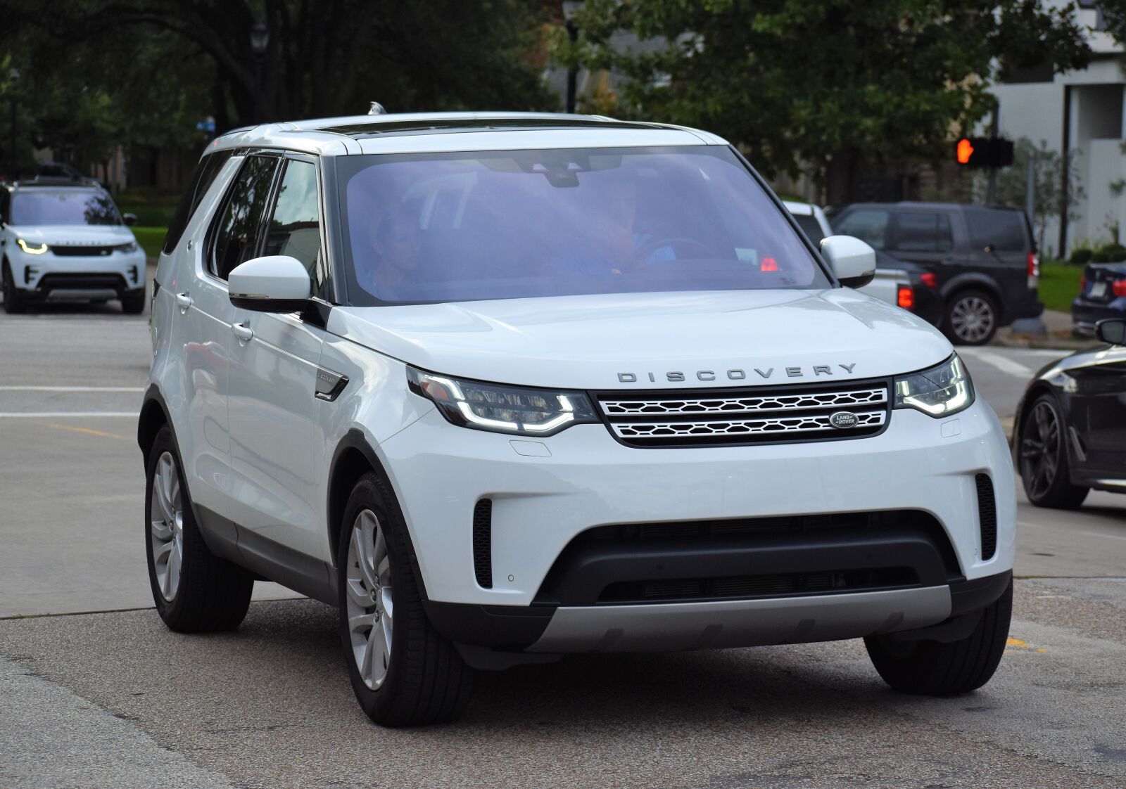 Nikon D3500 sample photo. Range rover discovery, suv photography