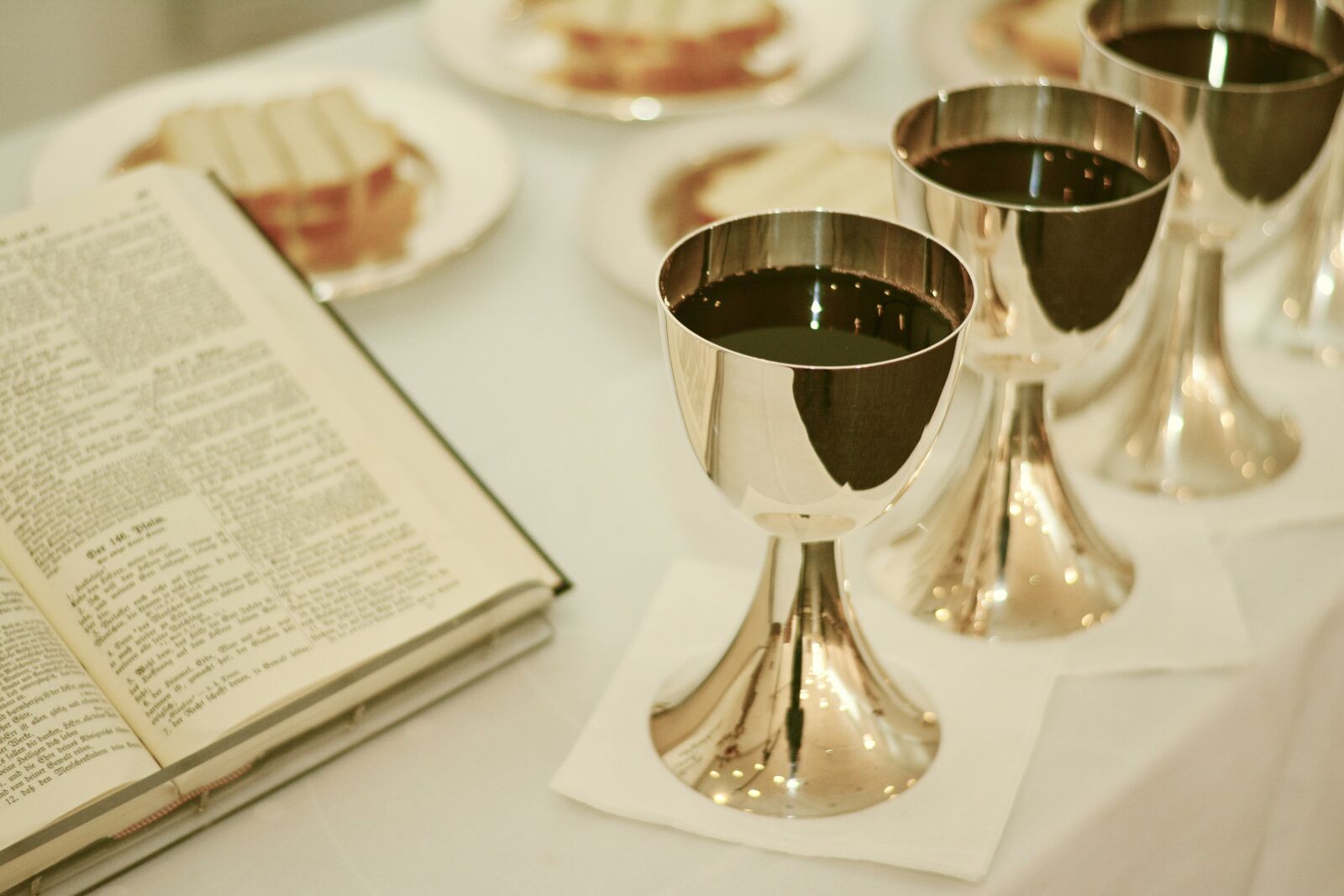 Nikon D5200 sample photo. Worship, last supper, celebration photography