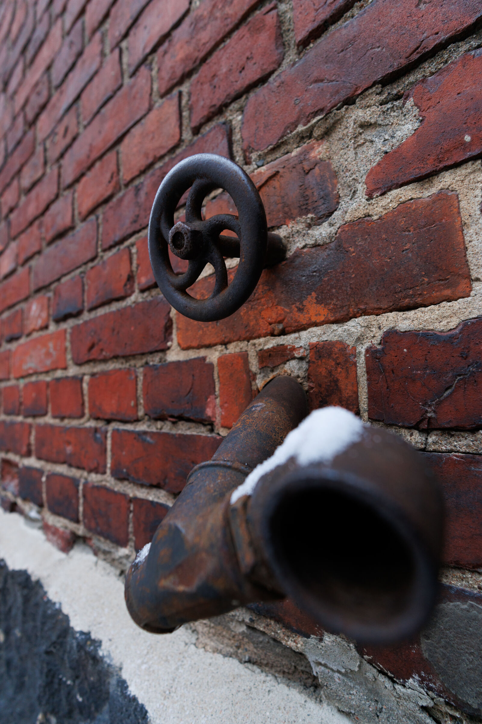 Canon EOS R7 sample photo. Pipe angle photography