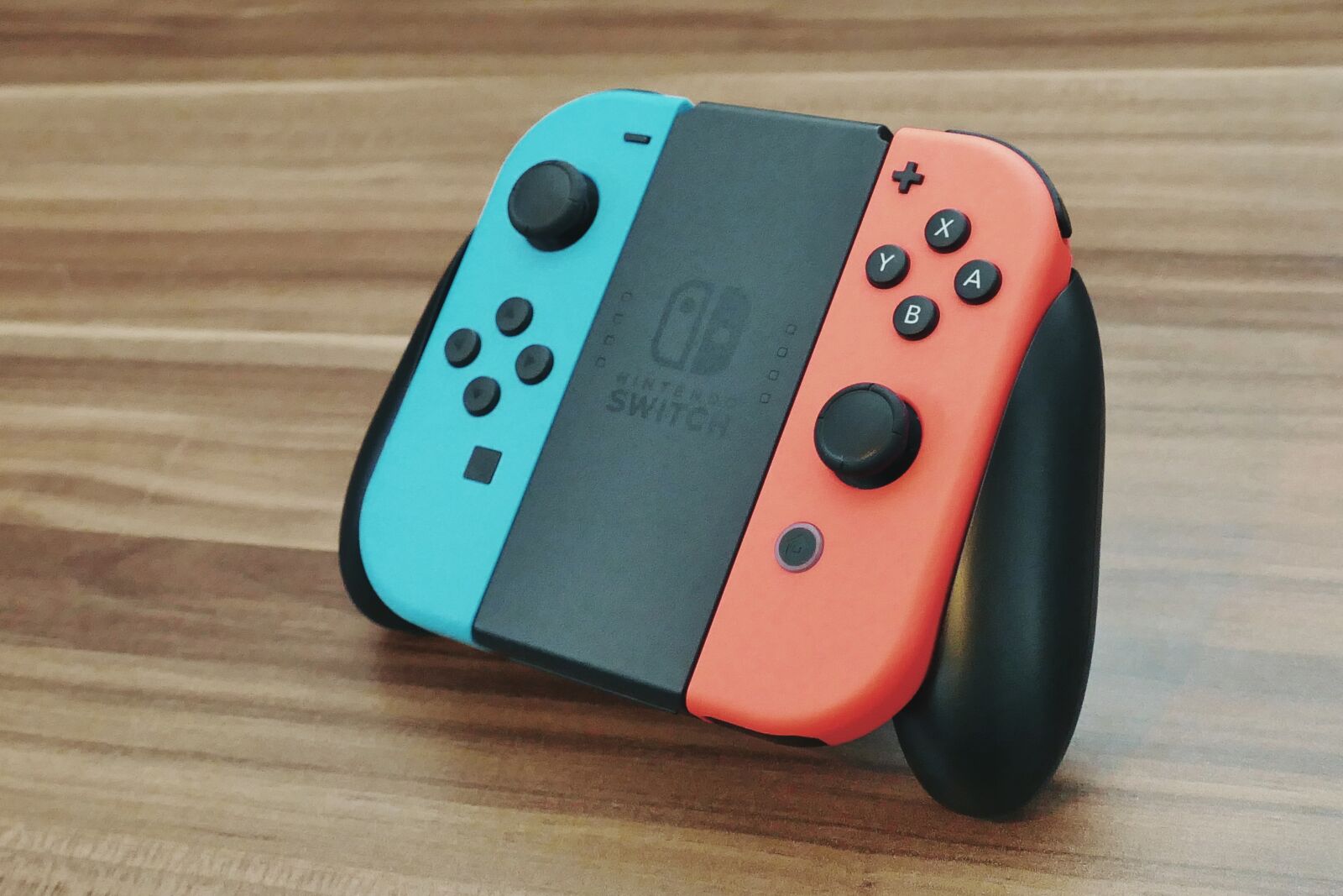Panasonic Lumix DMC-FZ1000 sample photo. Nintendo switch, nintendo, console photography