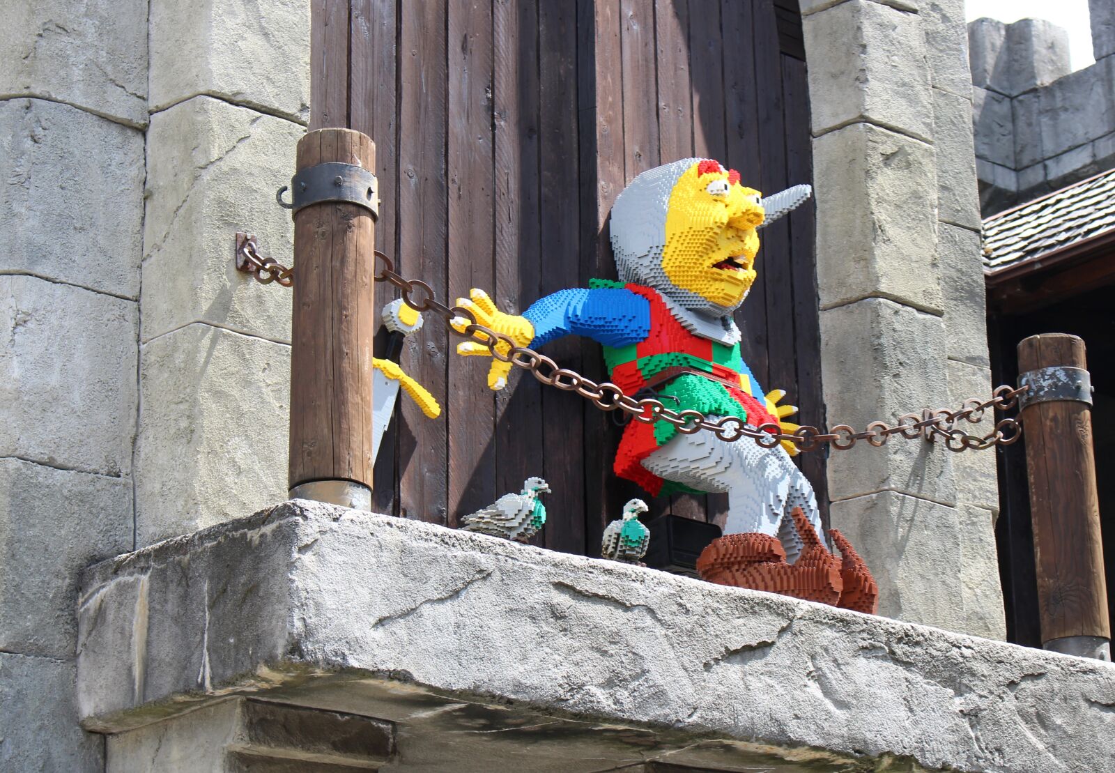 Canon EOS 100D (EOS Rebel SL1 / EOS Kiss X7) sample photo. Lego, legoland, build photography