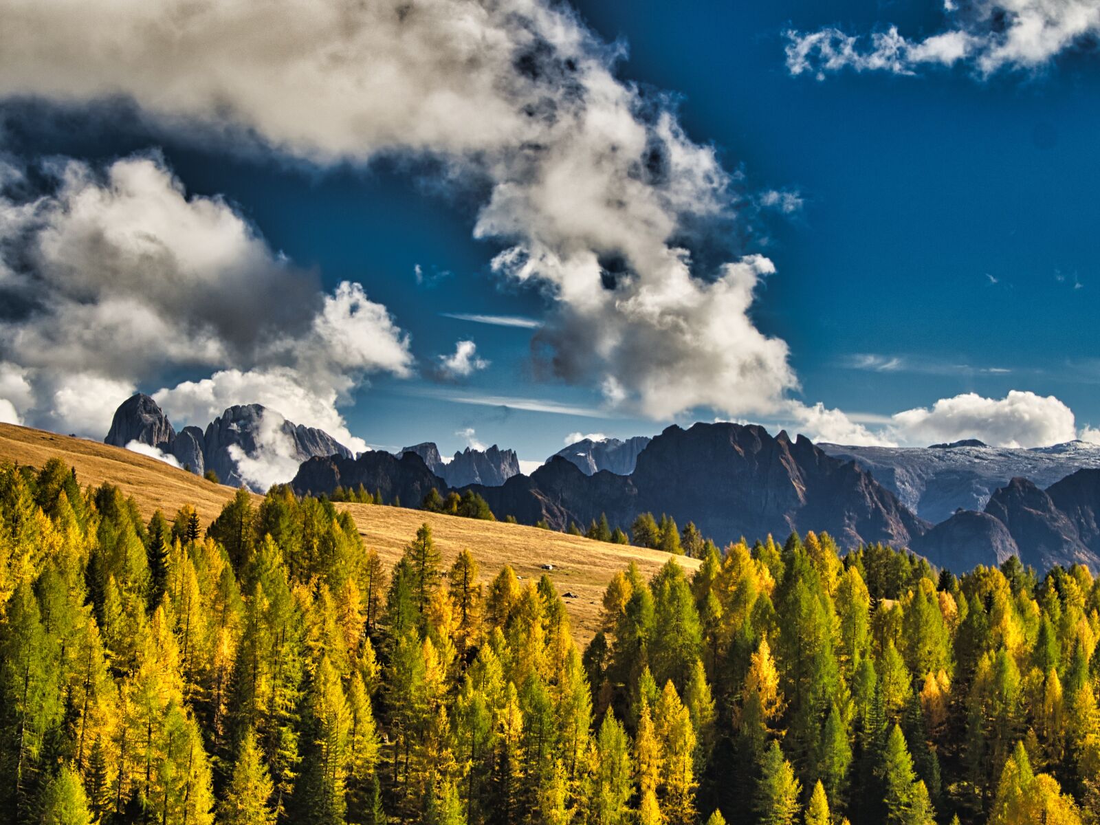 Olympus OM-D E-M10 III sample photo. Autumn, dolomites, landscape photography