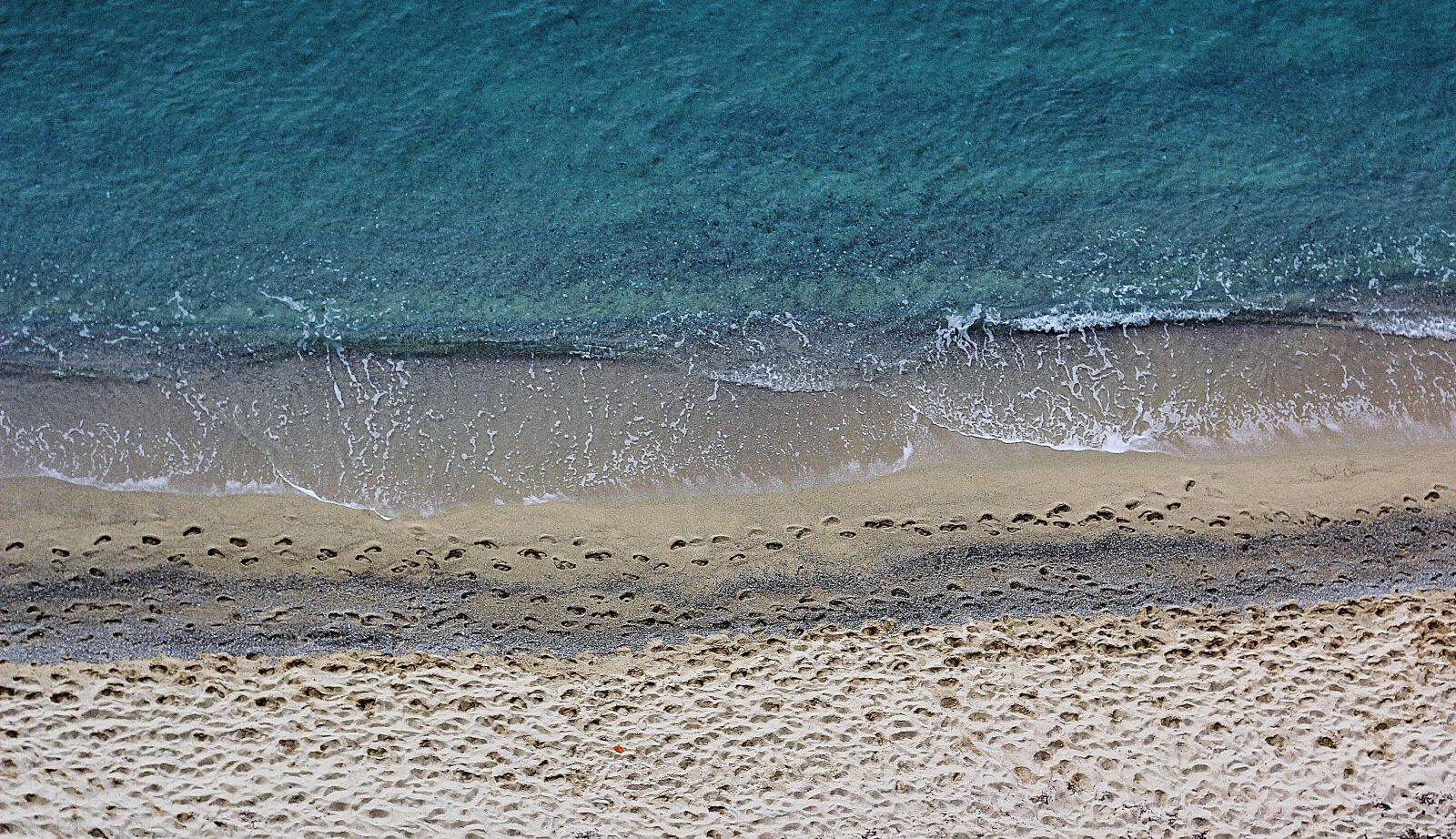 Canon EOS 60D + Canon EF 50mm F1.8 II sample photo. Beach, sand beach, vacations photography