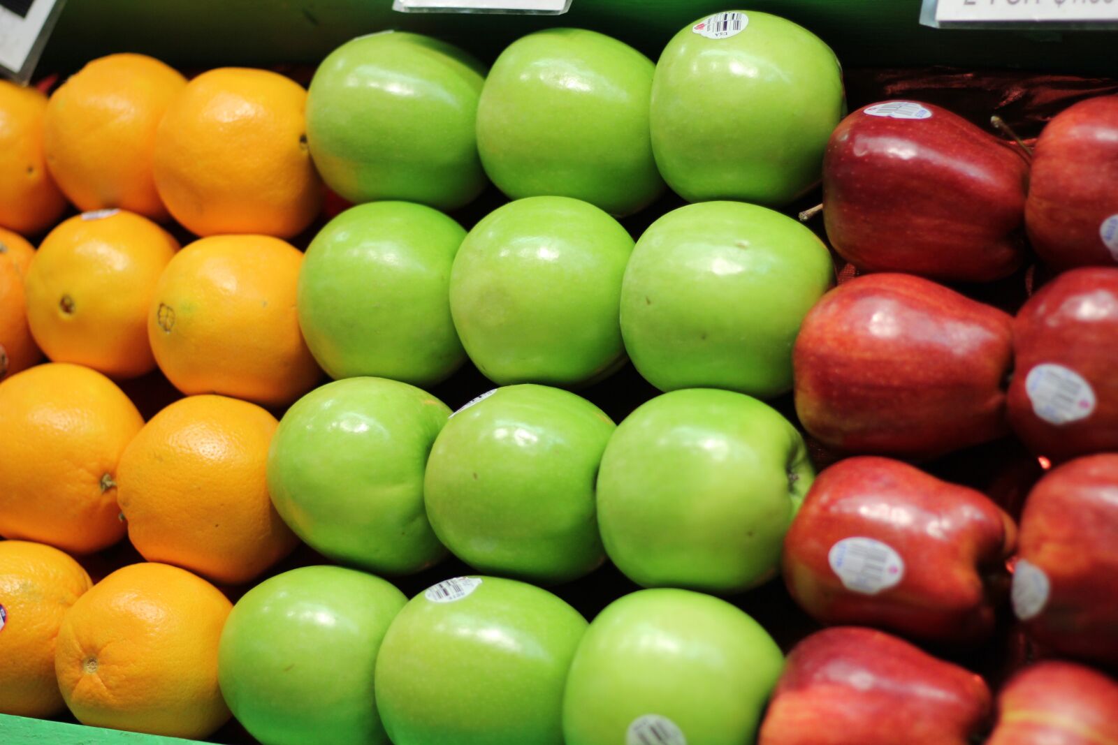 Canon EOS 550D (EOS Rebel T2i / EOS Kiss X4) sample photo. Food, fruit, healthy photography