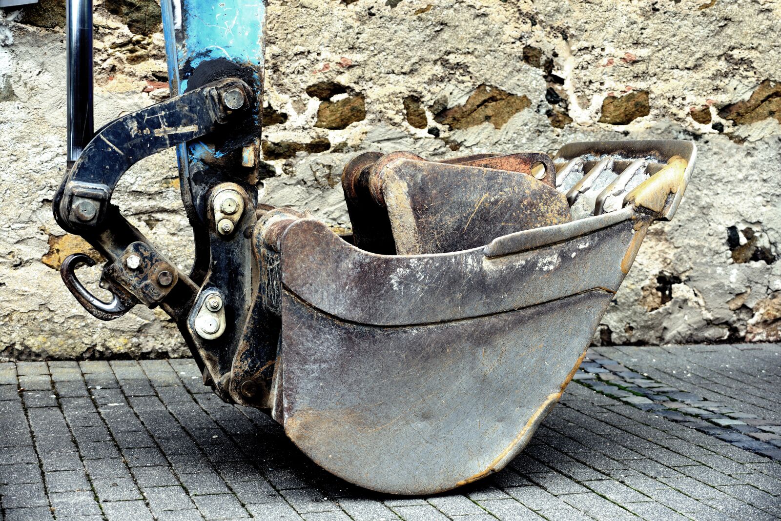 Nikon D610 sample photo. Excavators, backhoe bucket, site photography