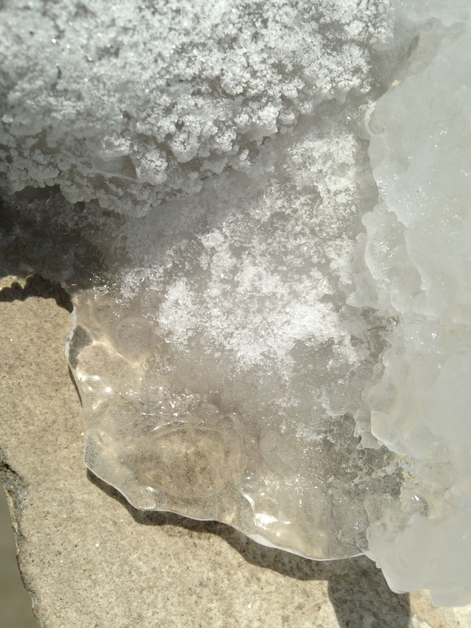 iPhone 5 back camera 4.12mm f/2.4 sample photo. Ice, stone, background photography