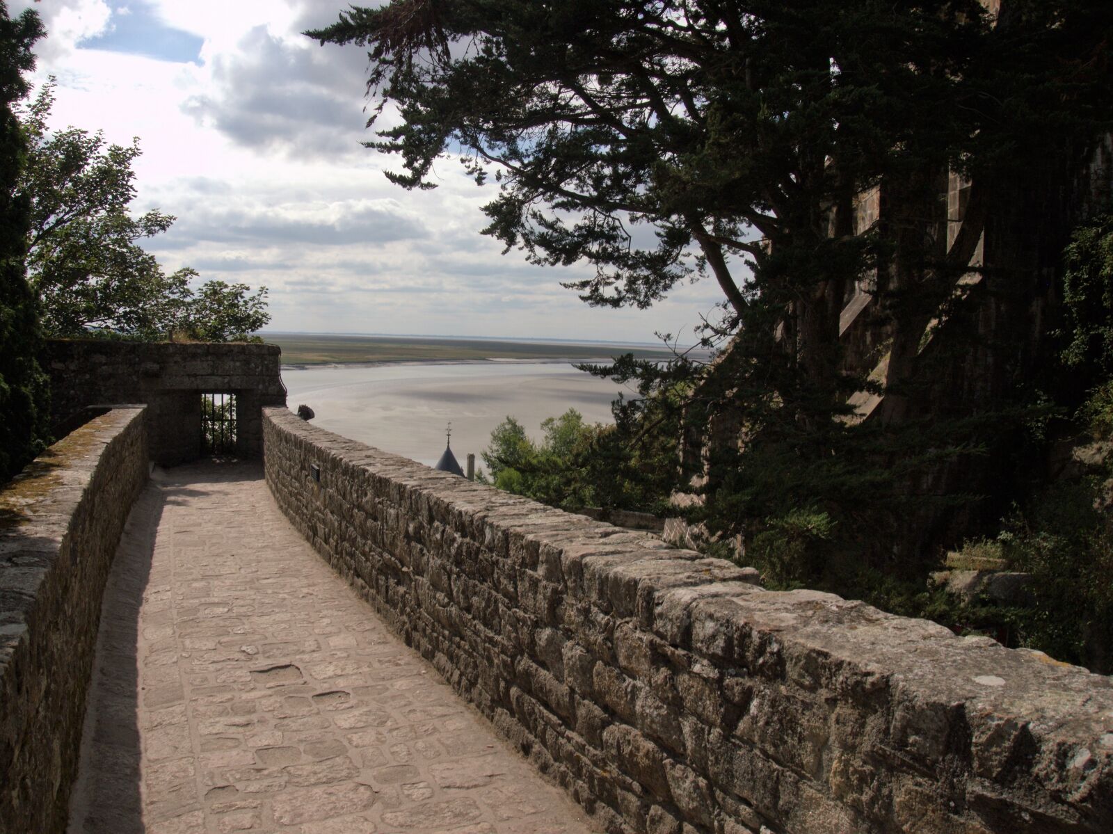 Olympus PEN E-PL3 sample photo. Le mont saint michel photography