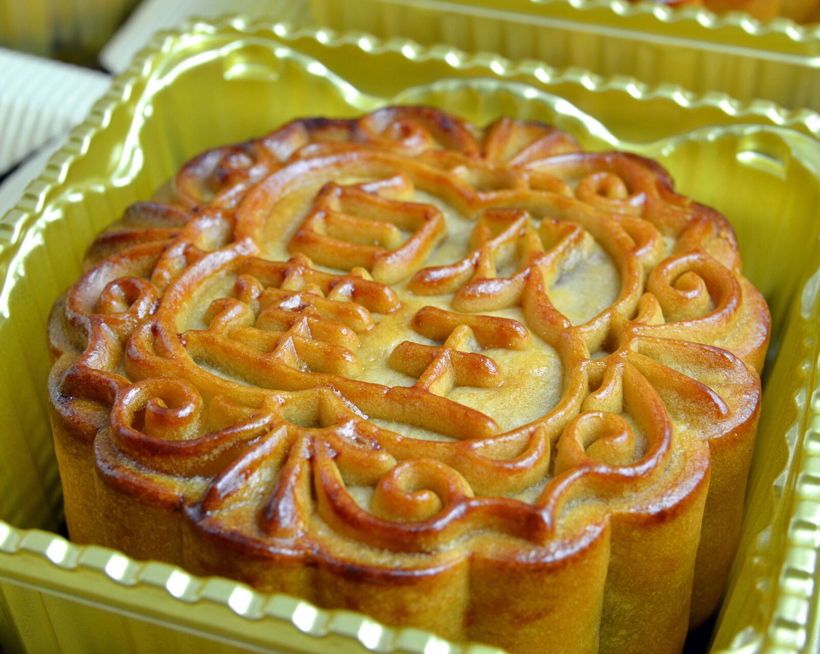 Nikon D7000 sample photo. Mooncake, lotus filling, pastry photography