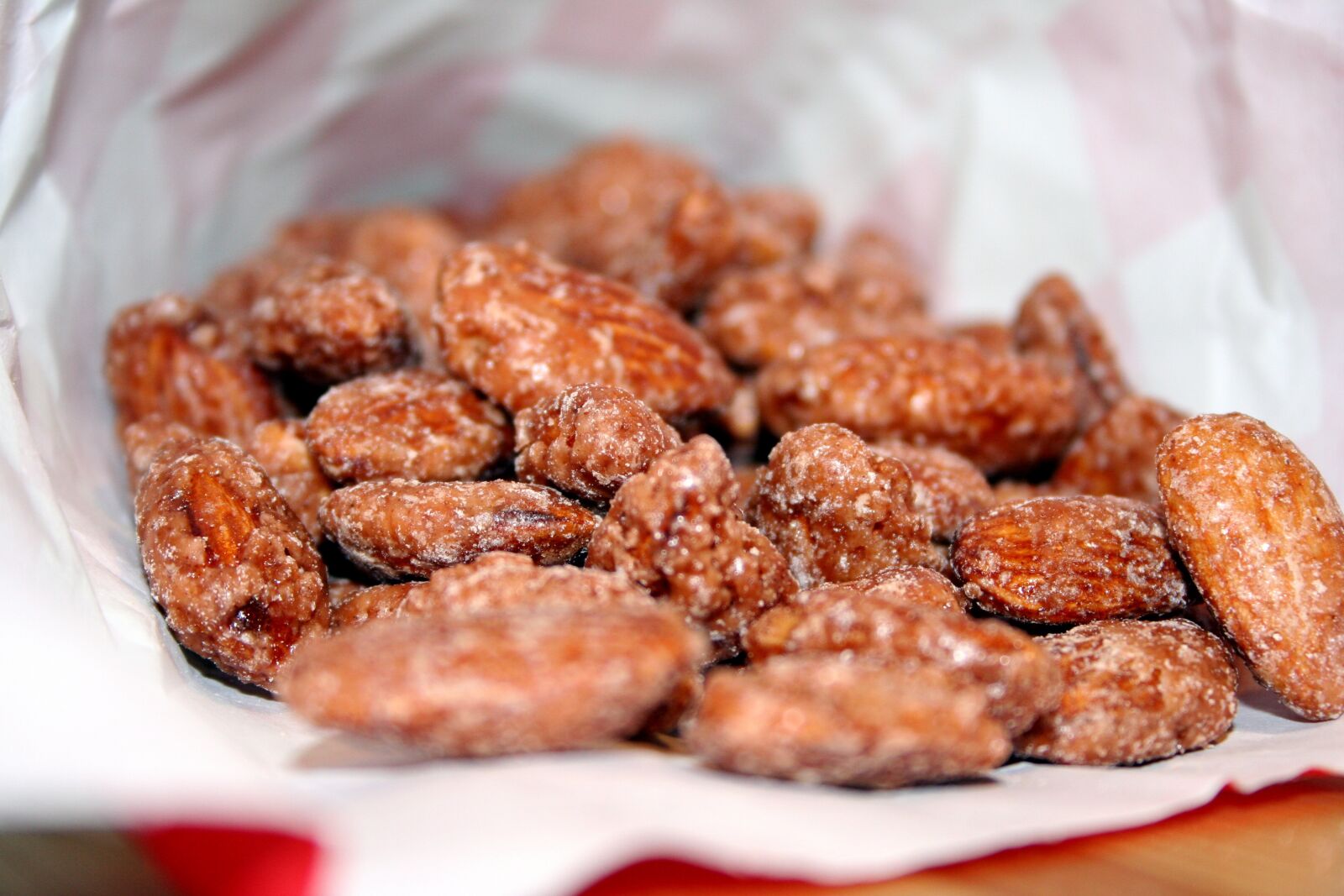 Canon EOS 350D (EOS Digital Rebel XT / EOS Kiss Digital N) sample photo. Almond, salted, snack photography