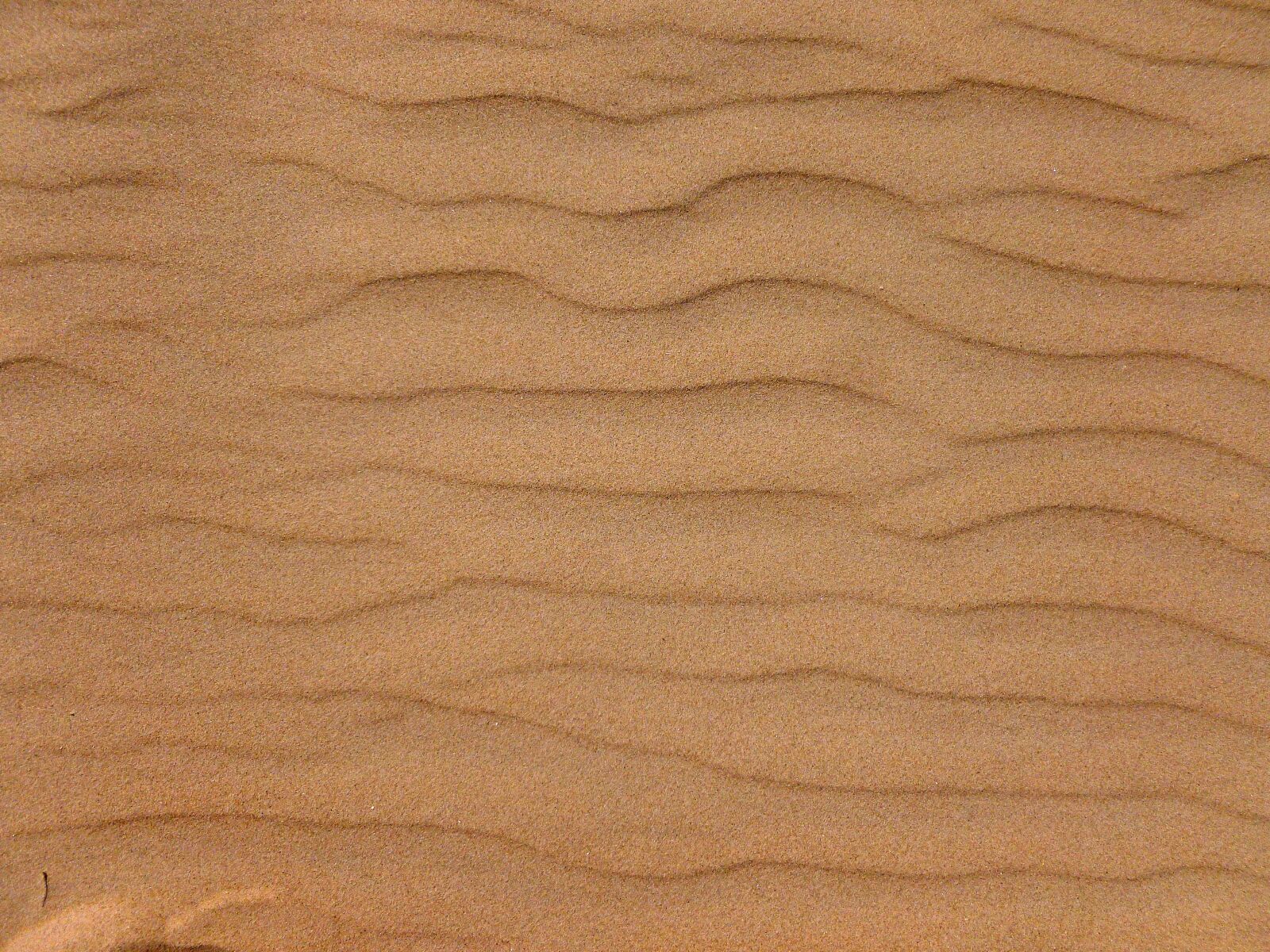 Panasonic DMC-FS37 sample photo. Sand, wave, texture photography