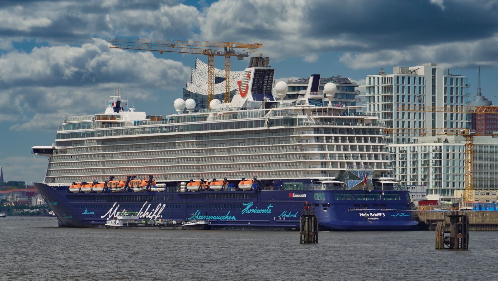 Sony DSC-RX100M7 sample photo. Meinschiff3, hamburg, harbour city photography