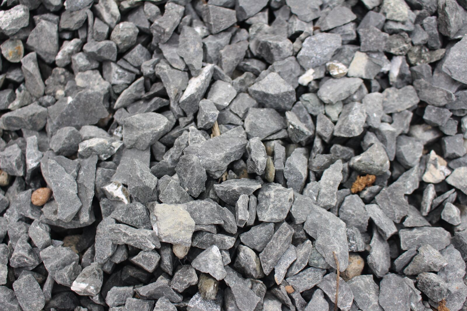 Canon EOS 700D (EOS Rebel T5i / EOS Kiss X7i) sample photo. Stones, landscape, nature photography