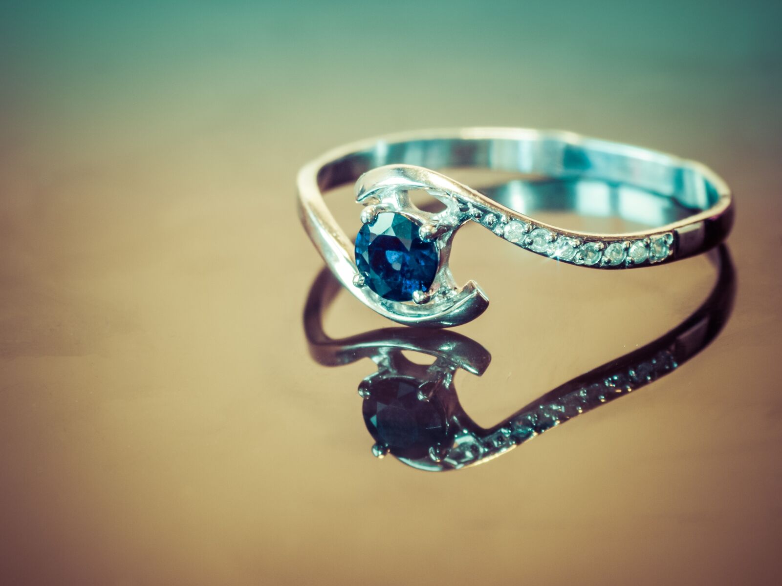 Olympus E-520 (EVOLT E-520) sample photo. Ring, sapphire, diamonds photography