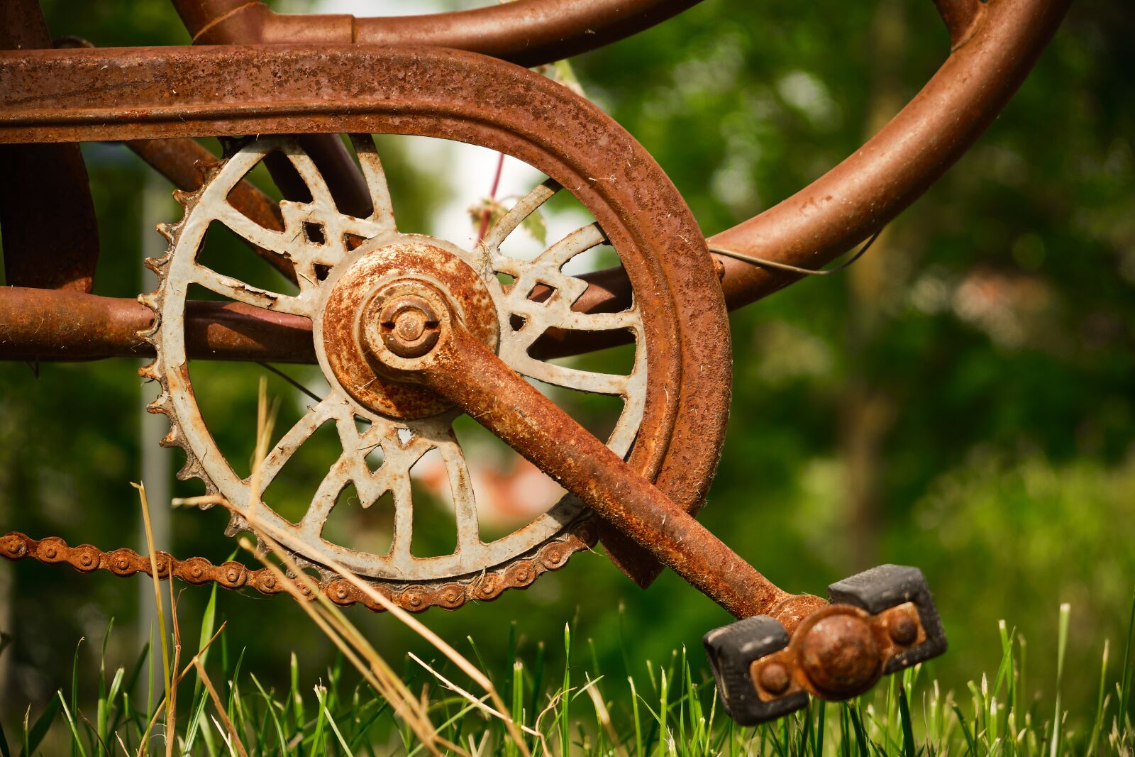 Fujifilm XF 18-55mm F2.8-4 R LM OIS sample photo. Bicycle crank, old, bike photography