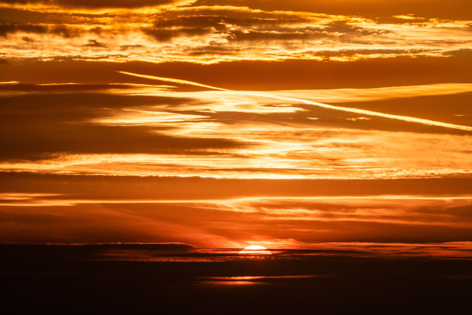 Canon EOS 750D (EOS Rebel T6i / EOS Kiss X8i) sample photo. Setting sun, sunset, sky photography