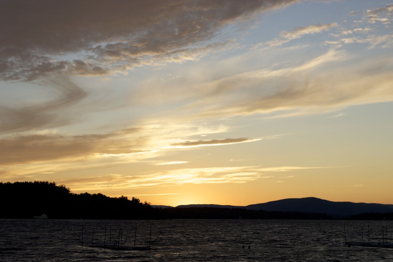 Canon EOS 550D (EOS Rebel T2i / EOS Kiss X4) sample photo. Clouds, mountains, sunset photography