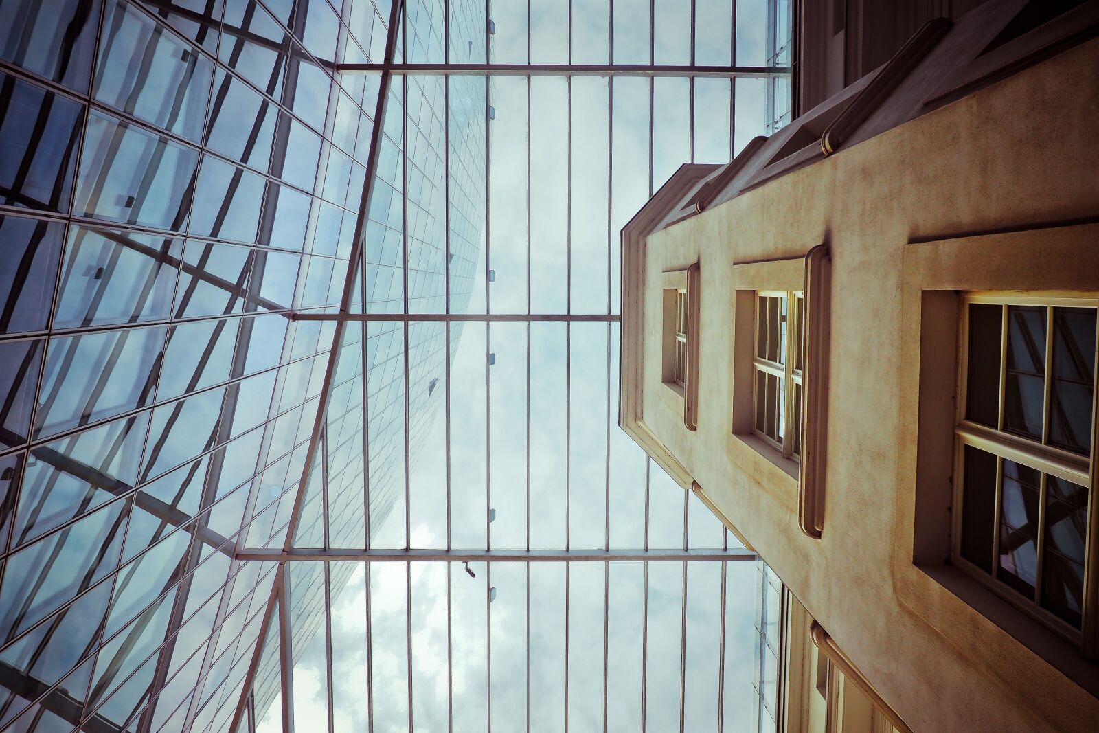 Olympus OM-D E-M10 sample photo. Architecture, glass, window photography