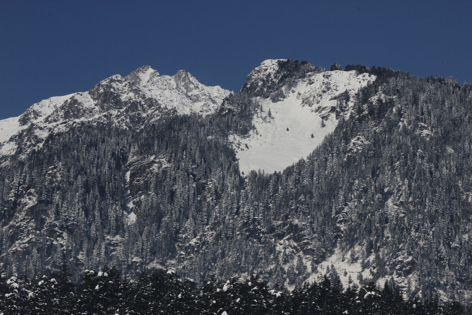 Canon EOS 600D (Rebel EOS T3i / EOS Kiss X5) sample photo. Himalayas, india, mountain, mountain photography