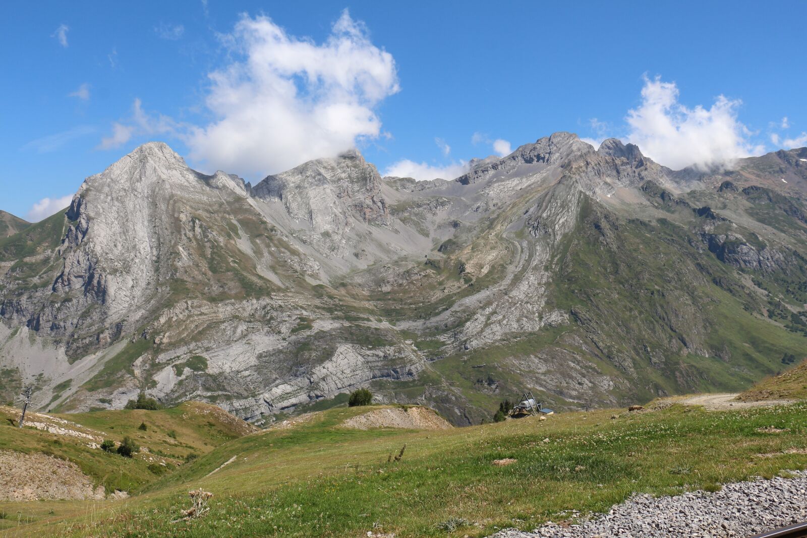 Canon EOS 700D (EOS Rebel T5i / EOS Kiss X7i) sample photo. Mountains, france, new aquitaine photography
