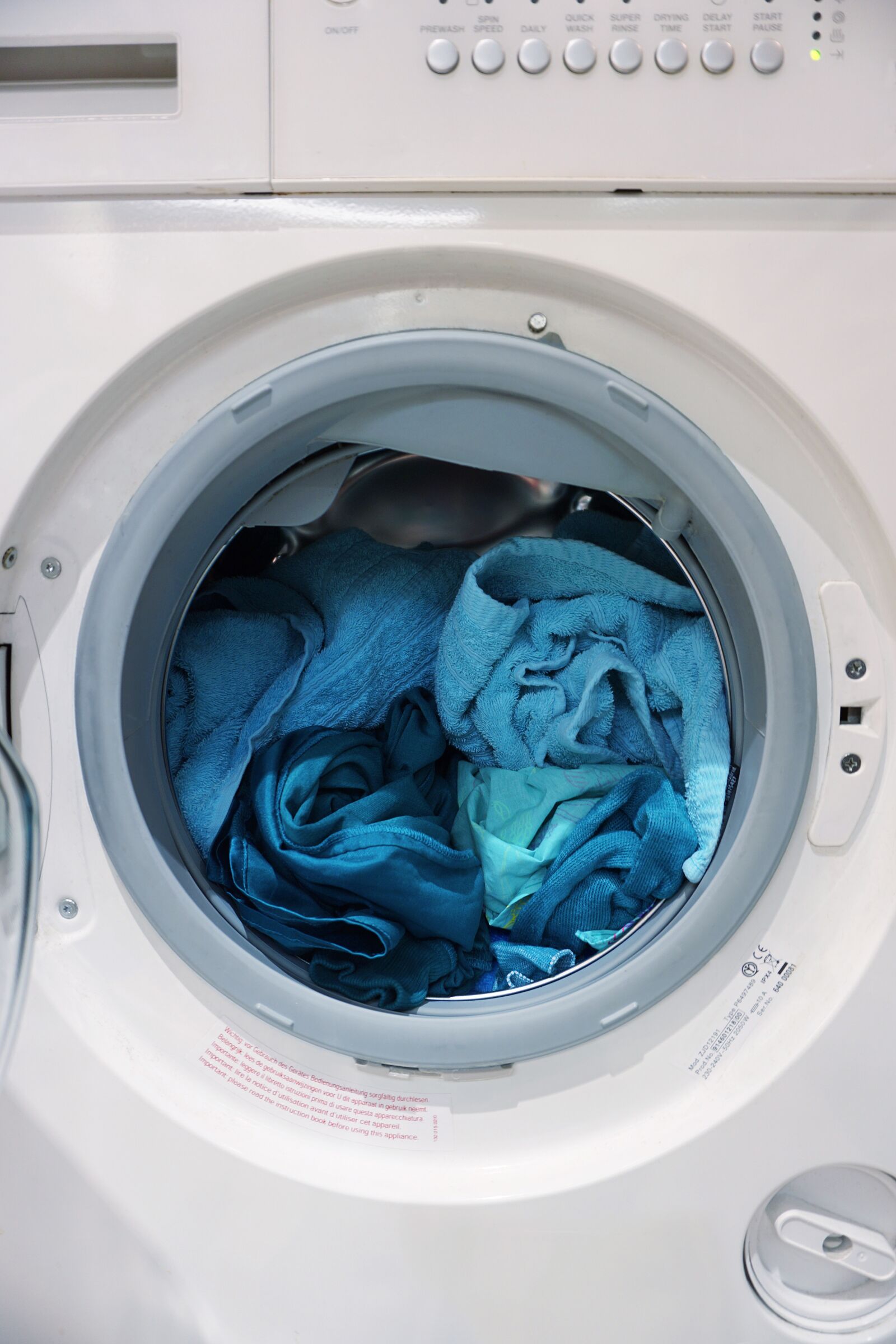 Sony E 16-50mm F3.5-5.6 PZ OSS sample photo. Washing, machine, kitchen photography