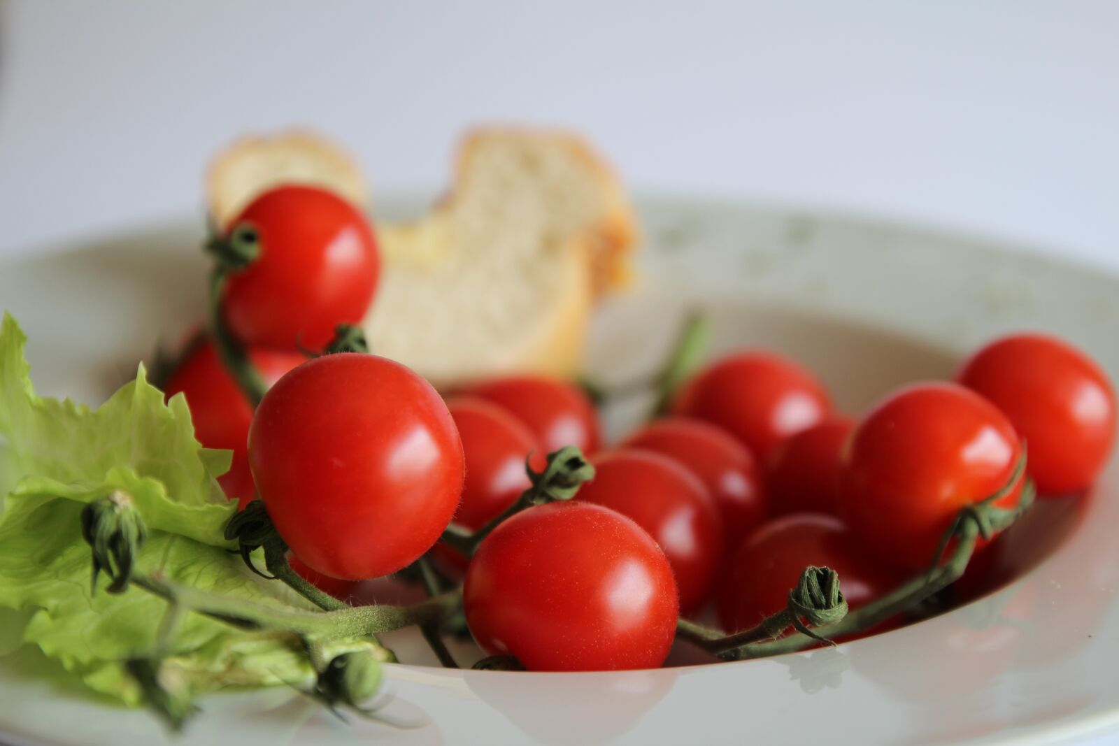 Canon EOS 650D (EOS Rebel T4i / EOS Kiss X6i) sample photo. Eat, tomatoes, food photography