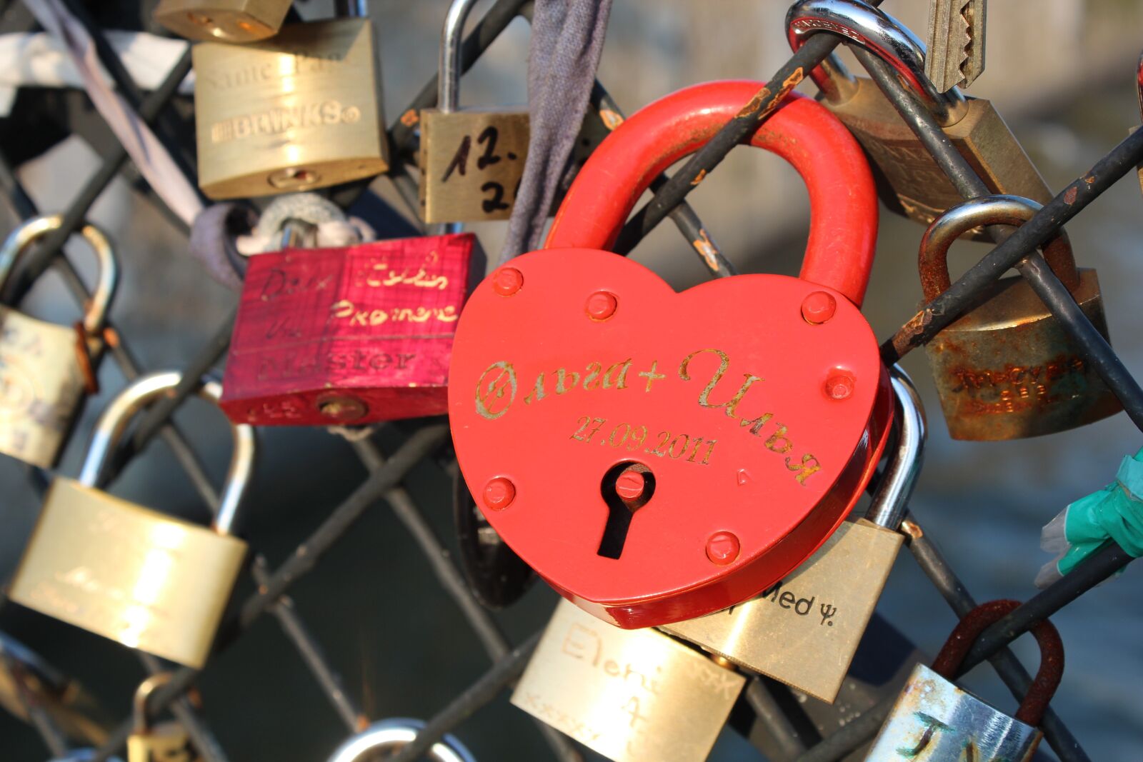 Canon EOS 600D (Rebel EOS T3i / EOS Kiss X5) sample photo. Paris, bridge, city photography
