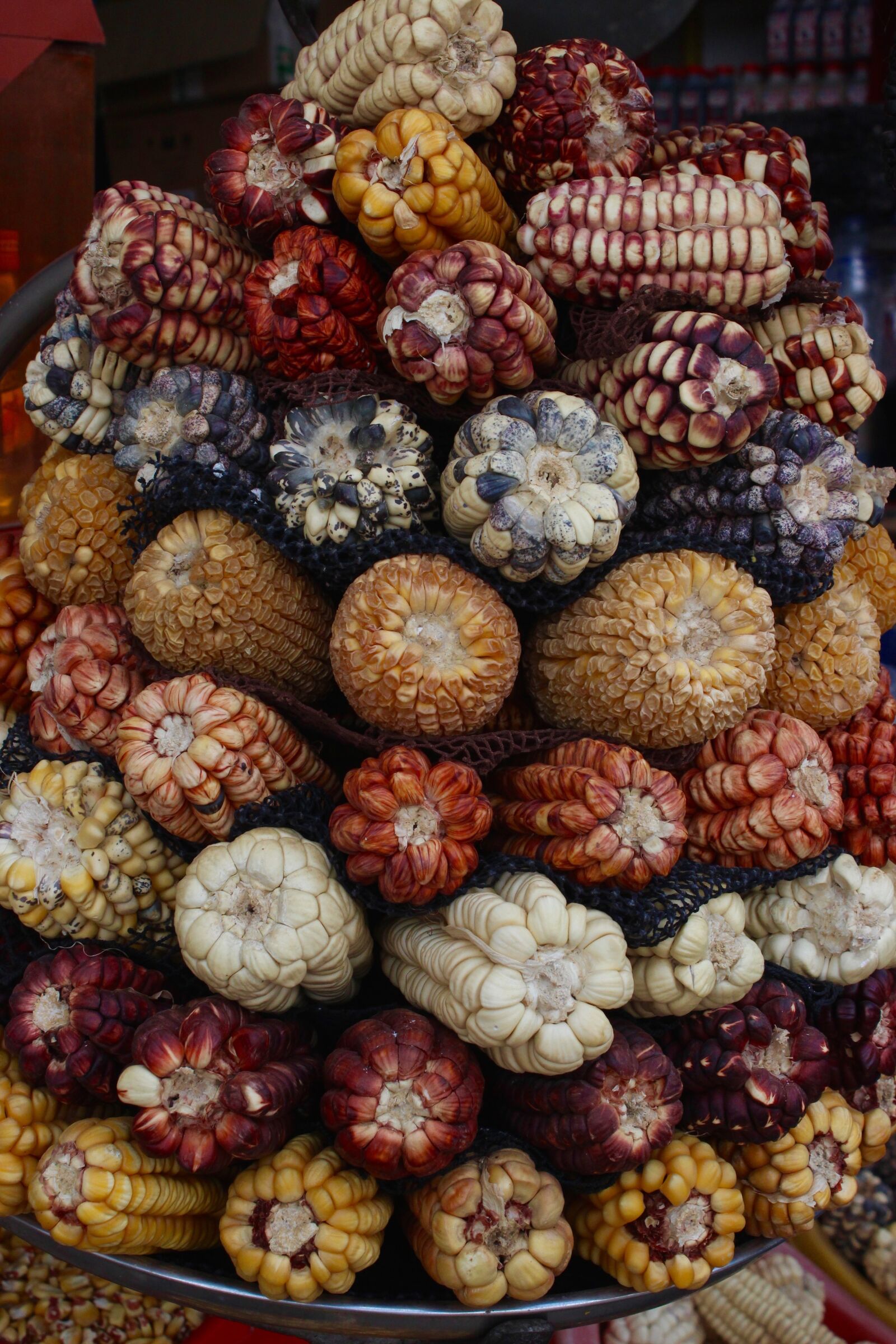Canon EOS 600D (Rebel EOS T3i / EOS Kiss X5) sample photo. Grocery store, corn, market photography