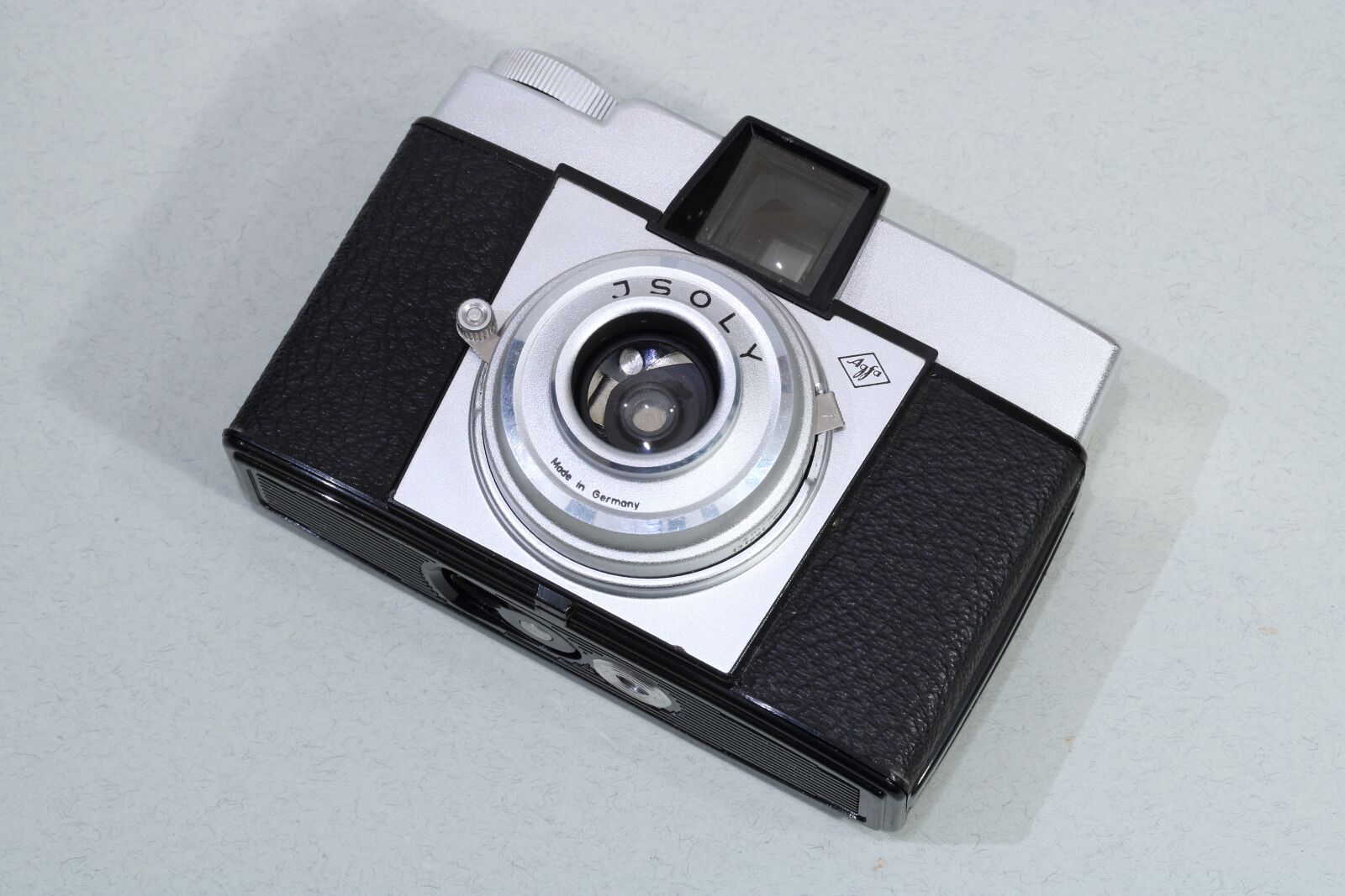 Canon EOS 750D (EOS Rebel T6i / EOS Kiss X8i) + Canon EF-S 60mm F2.8 Macro USM sample photo. Agfa, isoly, camera photography