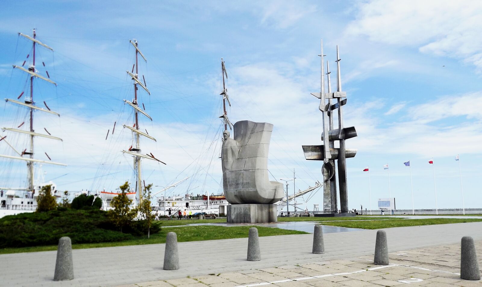 Fujifilm FinePix S3400 sample photo. Kosciuszko square, gdynia, poland photography