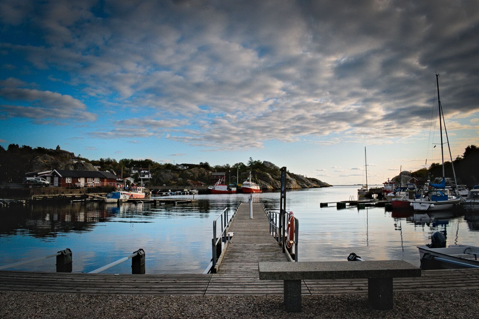 Nikon D3500 sample photo. Sea, sky, clouds photography