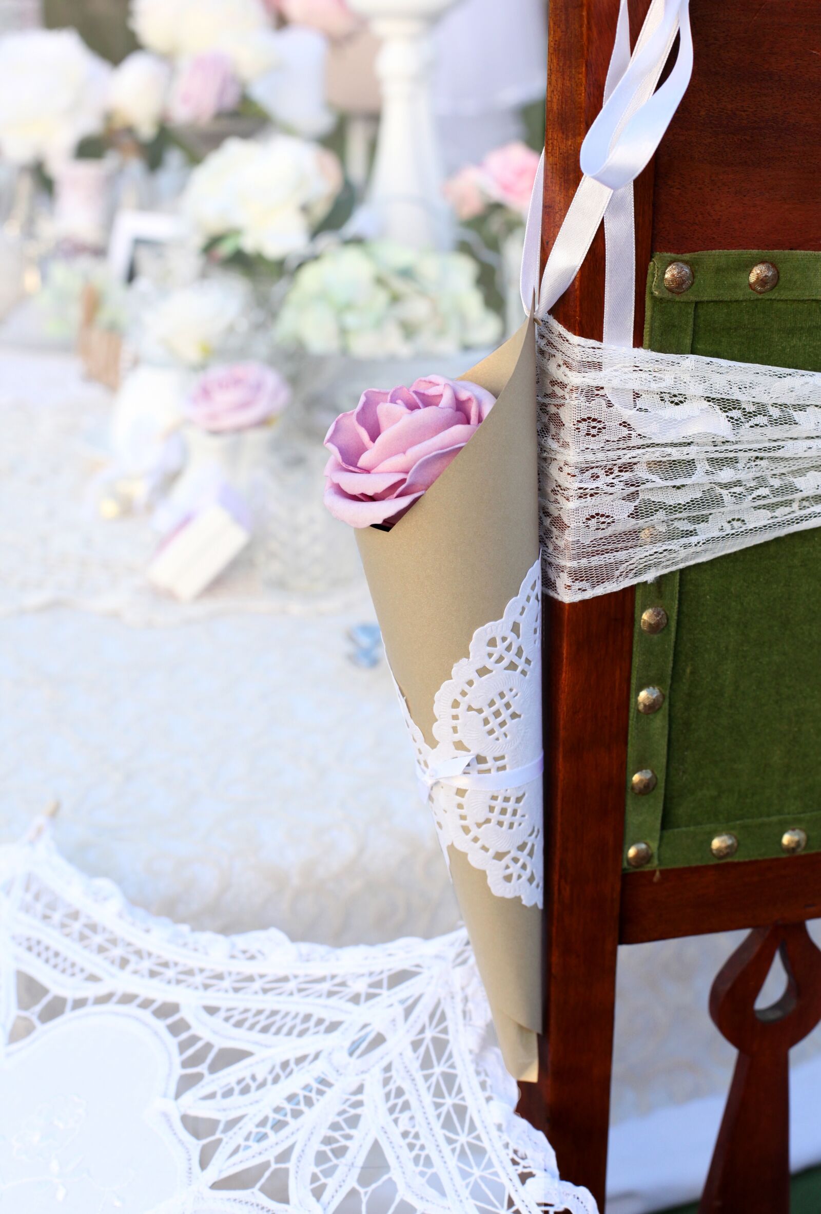 Canon EOS 5D Mark II sample photo. Vintage wedding, rose, table photography