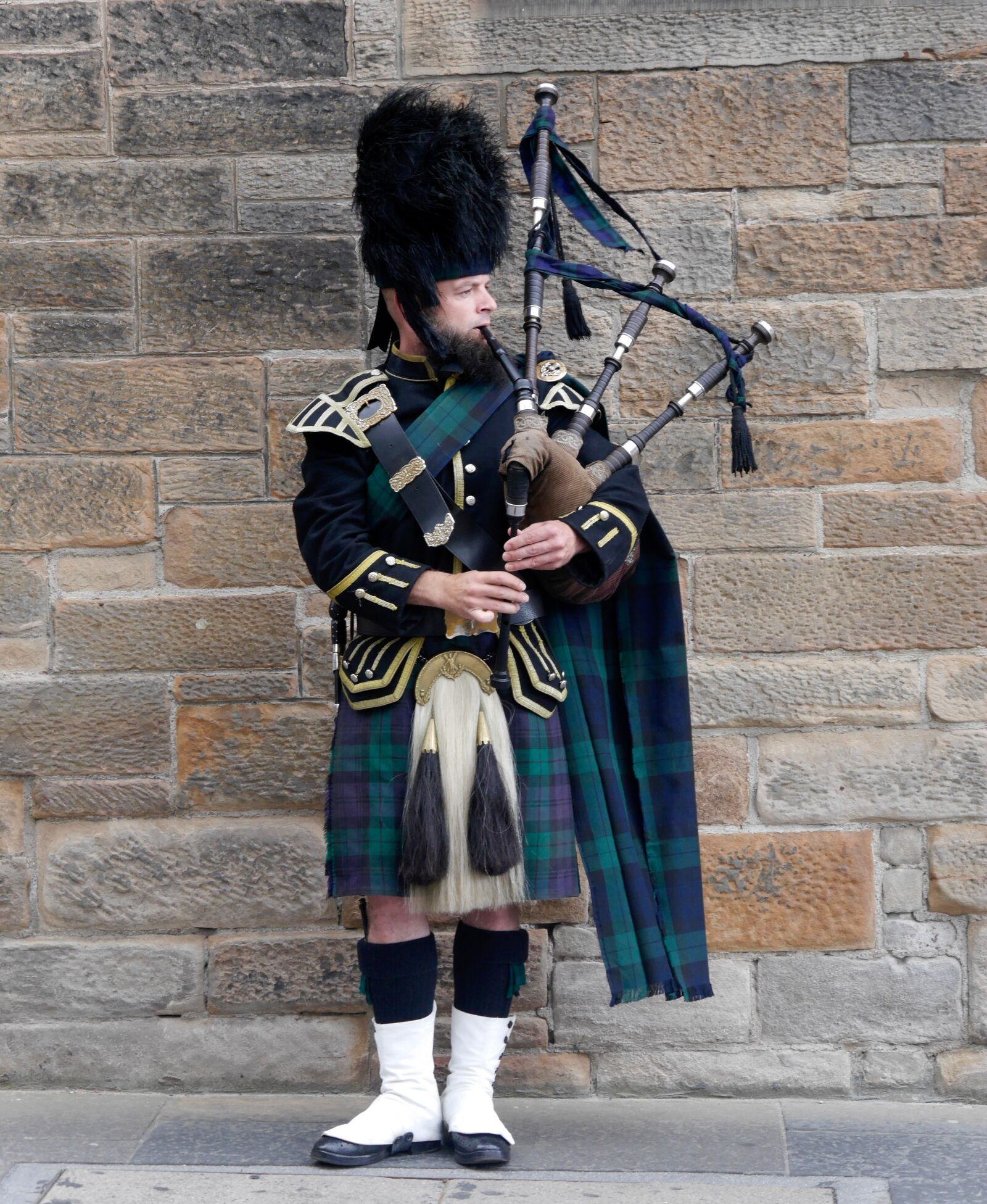 Panasonic Lumix DMC-G6 sample photo. Scotland, edinburgh, bagpipes photography