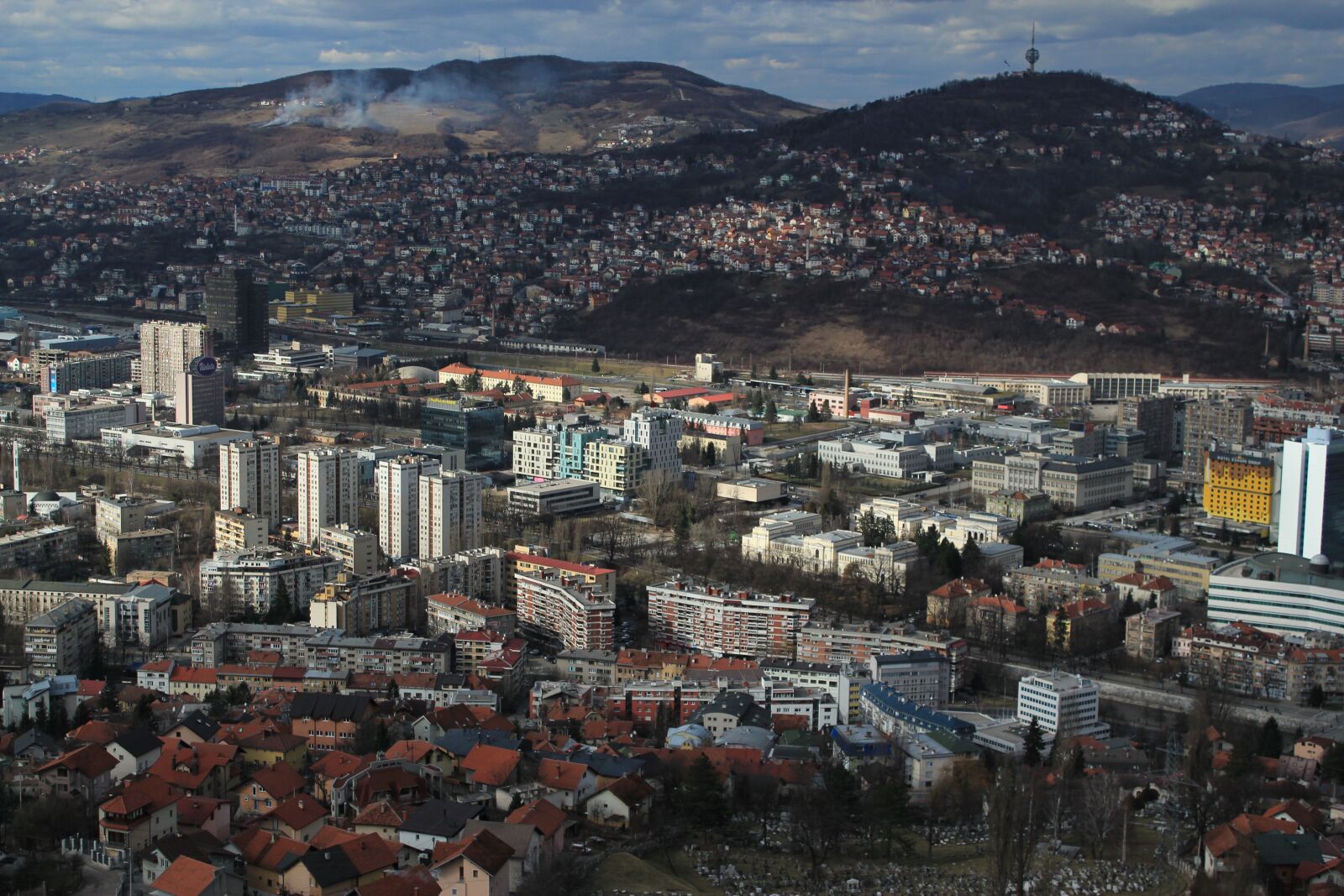 Canon EOS 550D (EOS Rebel T2i / EOS Kiss X4) sample photo. Sarajevo, panorama, urban photography