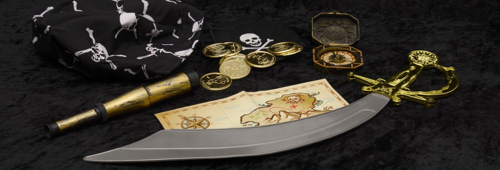 Nikon D7100 sample photo. Pirates, telescope, treasure map photography