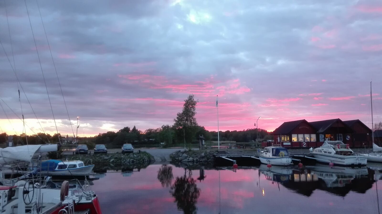 HUAWEI P8 Lite sample photo. Monolithic part of the photography