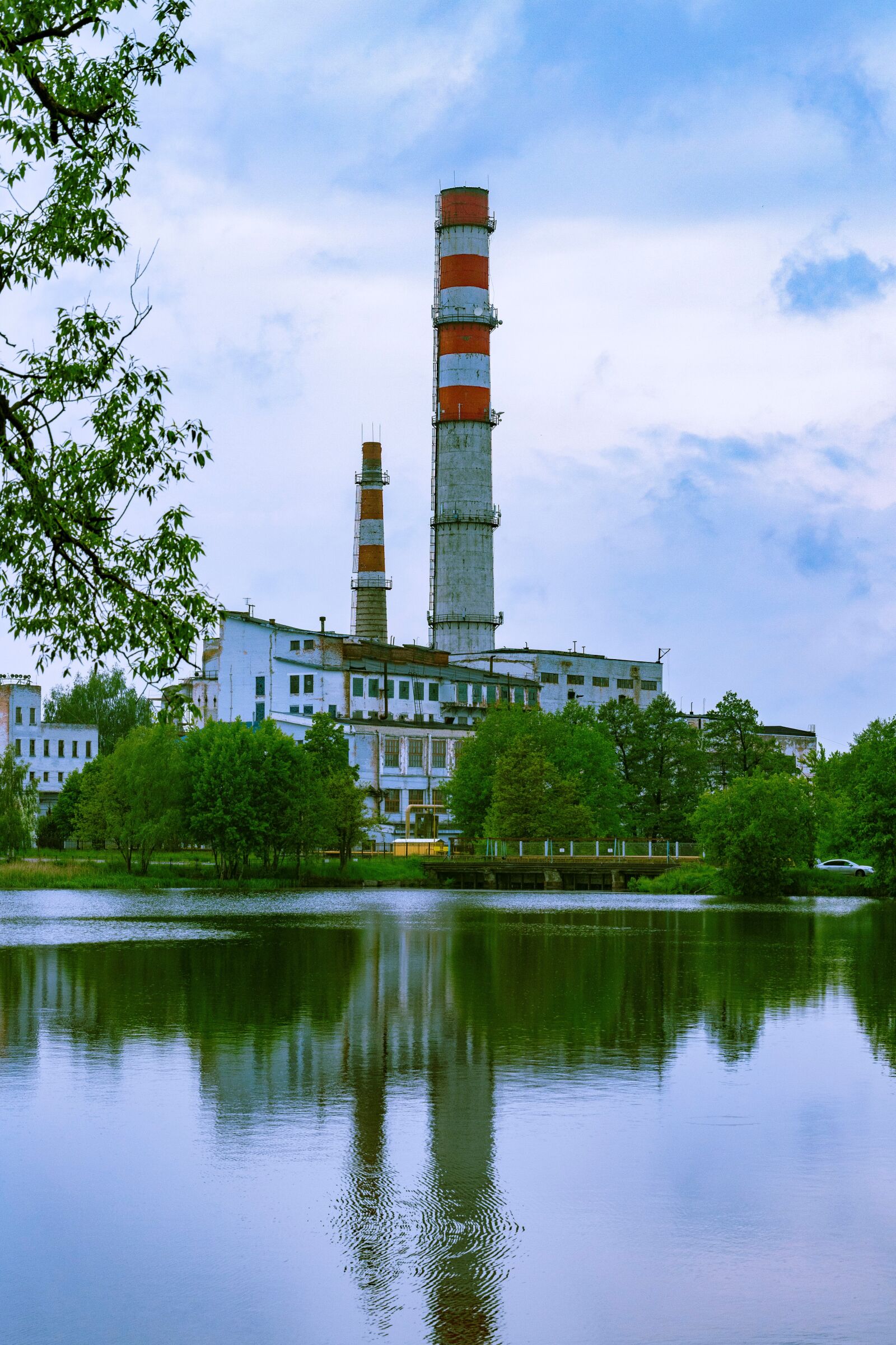 Canon EOS 6D Mark II + Canon EF 75-300mm f/4-5.6 USM sample photo. Bryansk oblast, the city photography