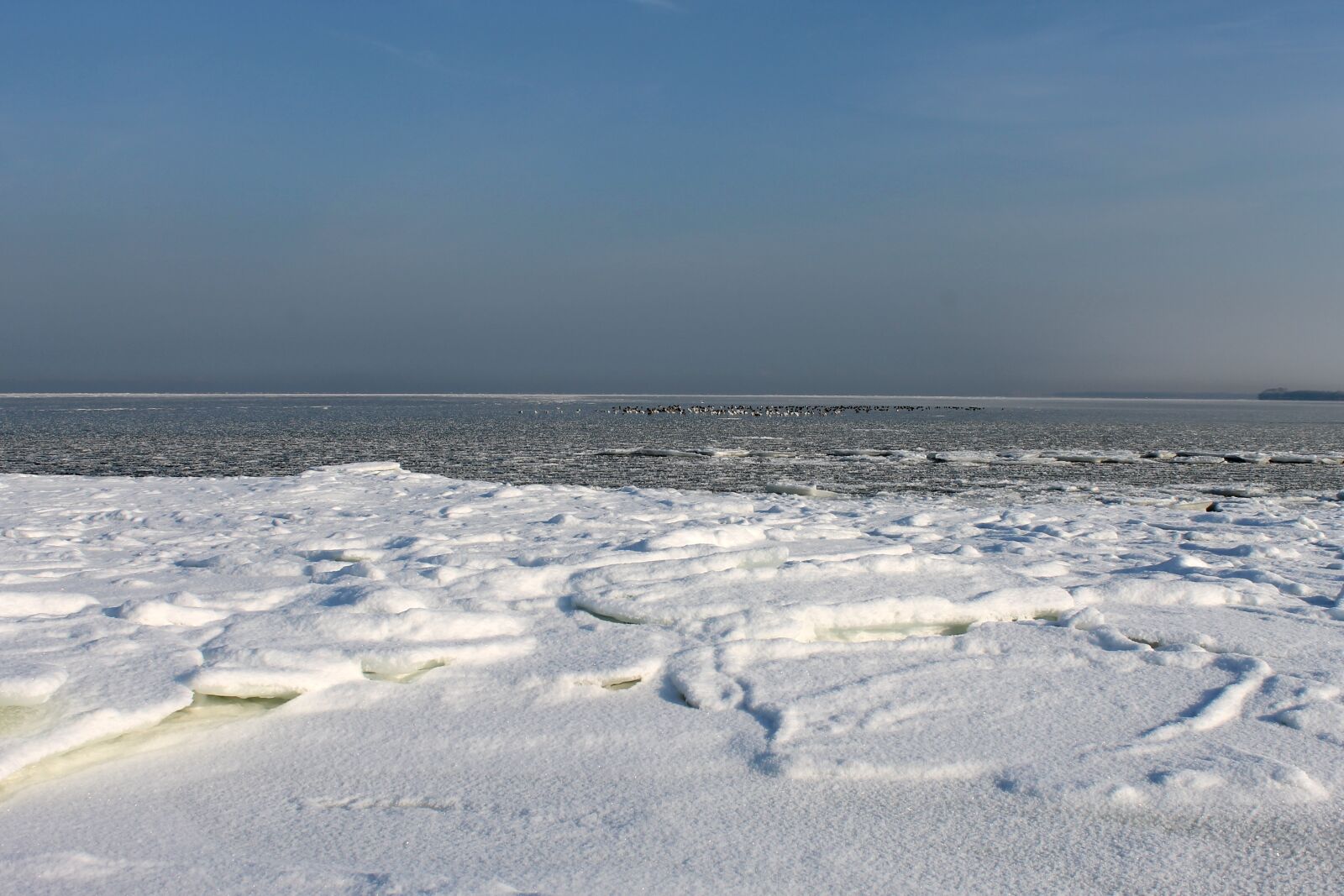 Canon EOS 1100D (EOS Rebel T3 / EOS Kiss X50) sample photo. Baltic sea in winter photography