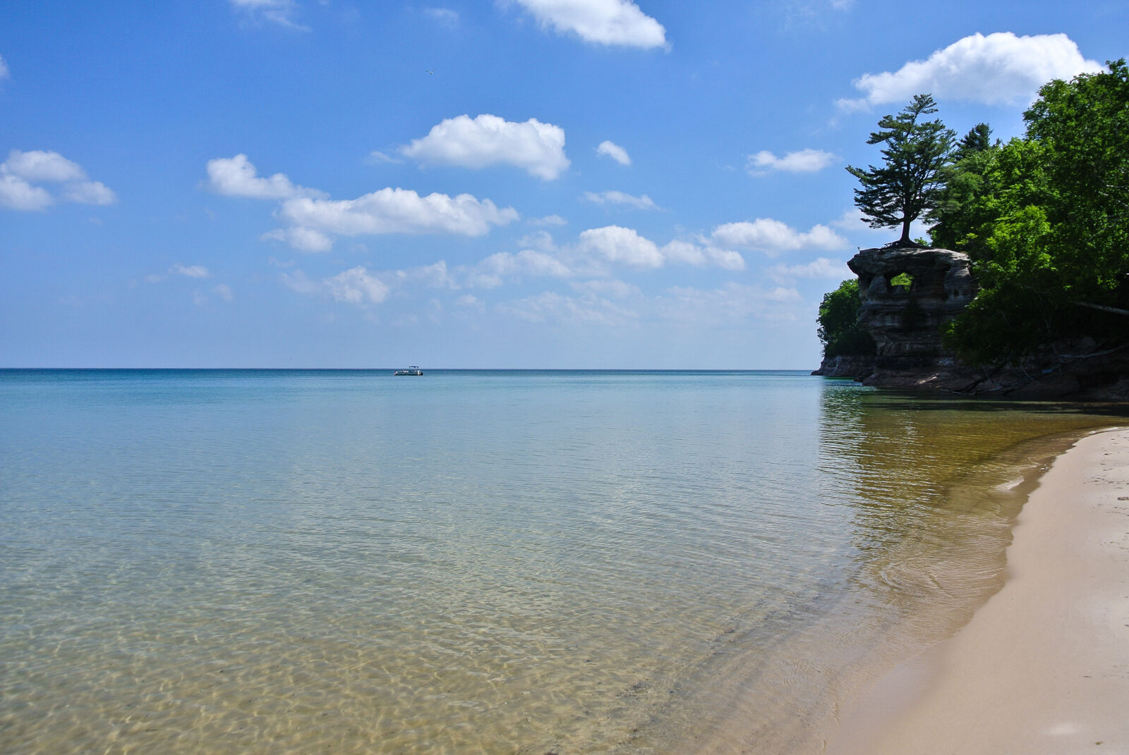 Nikon 1 Nikkor VR 10-30mm F3.5-5.6 sample photo. Beach, blue, sky, calm photography
