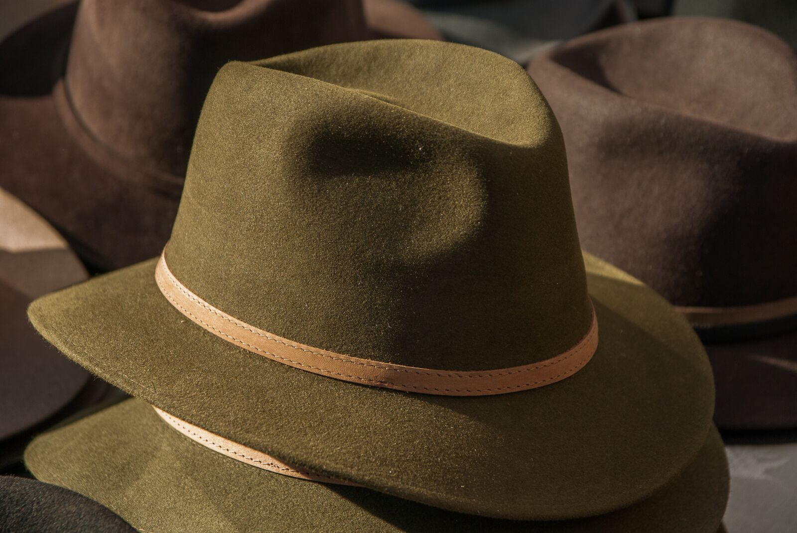 Pentax K10D sample photo. Hat, felt, men's clothing photography