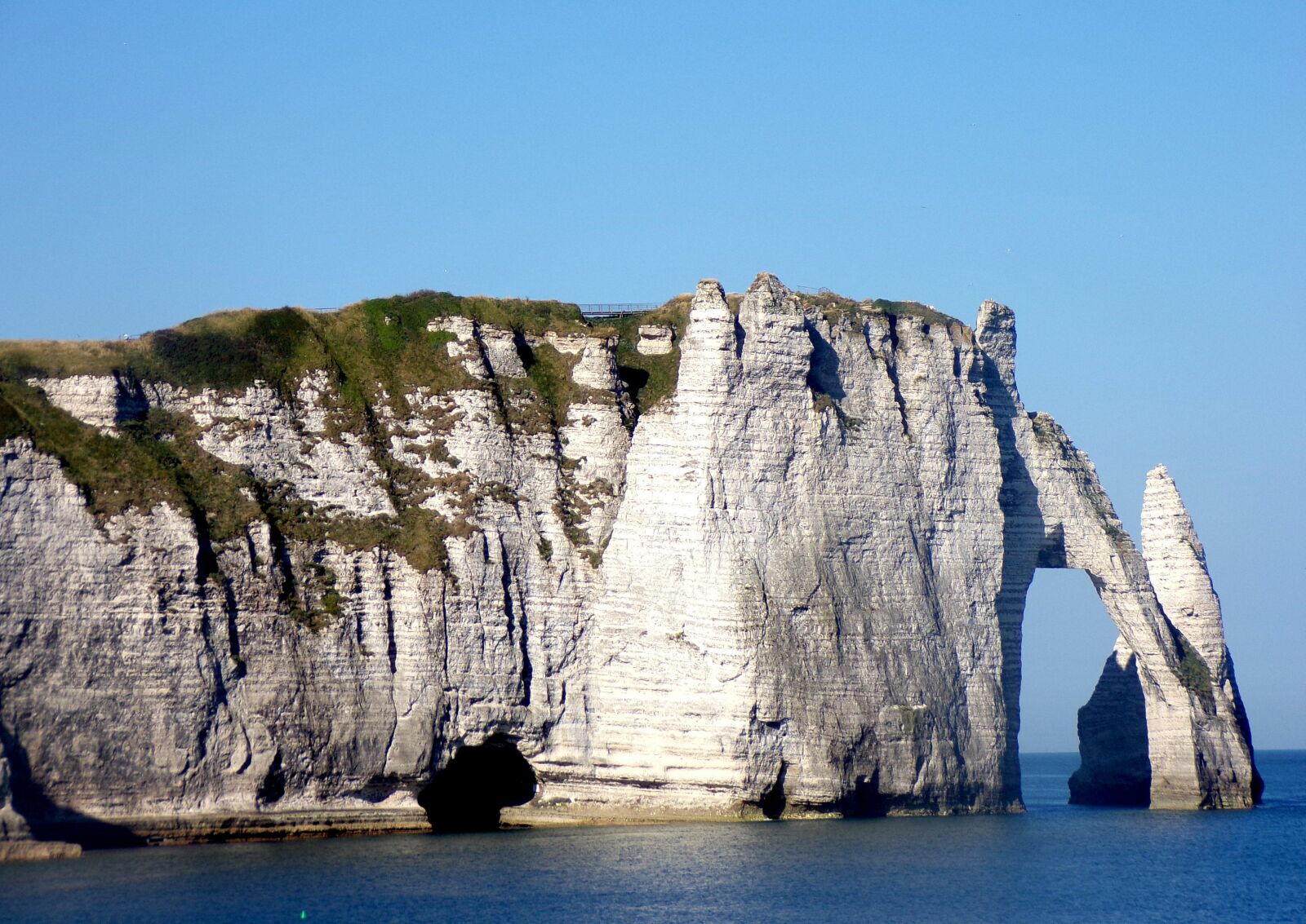 JK KODAK PIXPRO AZ421 sample photo. Cliffs etretat, ocean, sea photography