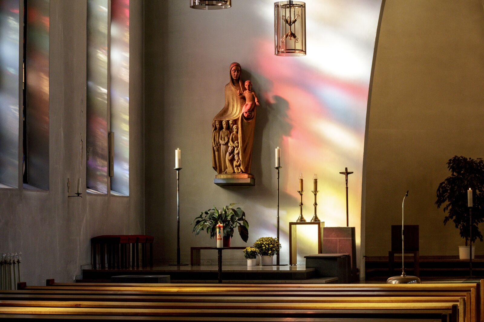 Canon EOS 70D + Canon EF 70-200mm F2.8L IS II USM sample photo. Baptism, church, statue photography