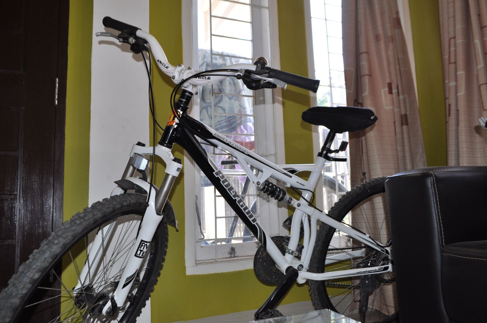 Nikon D5000 sample photo. Becak, tiga roda, transportasi photography