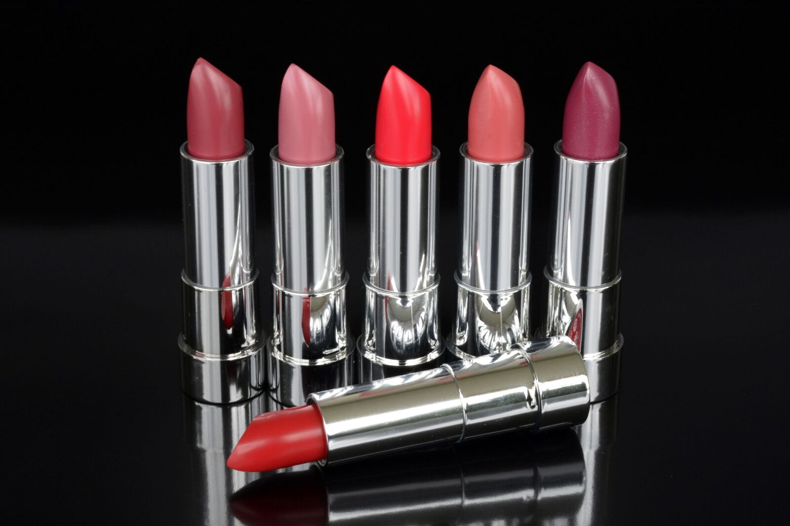 Nikon D7100 sample photo. Lipstick, cosmetics, lips photography