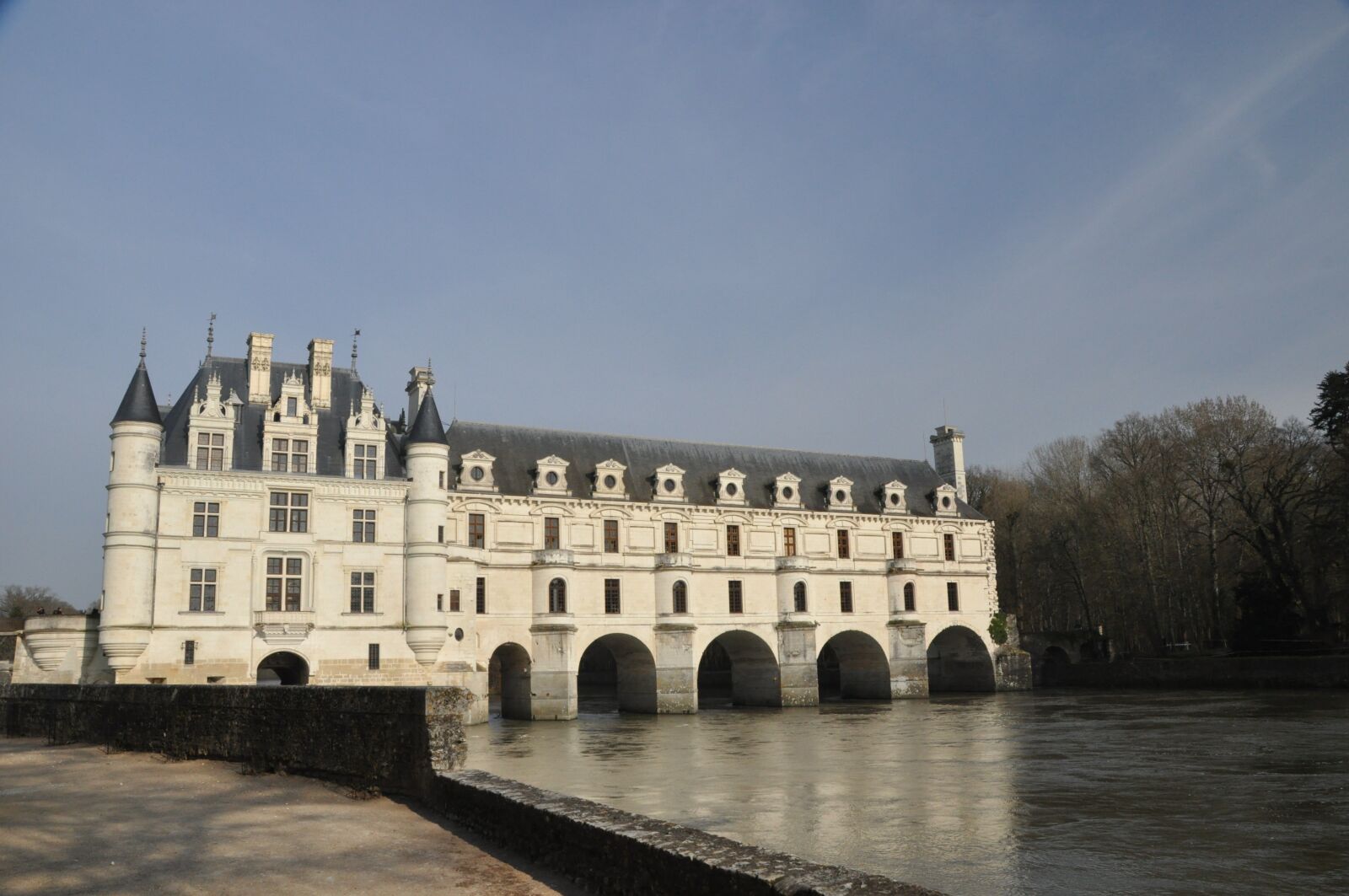 Nikon D90 sample photo. Locks, loire, france photography