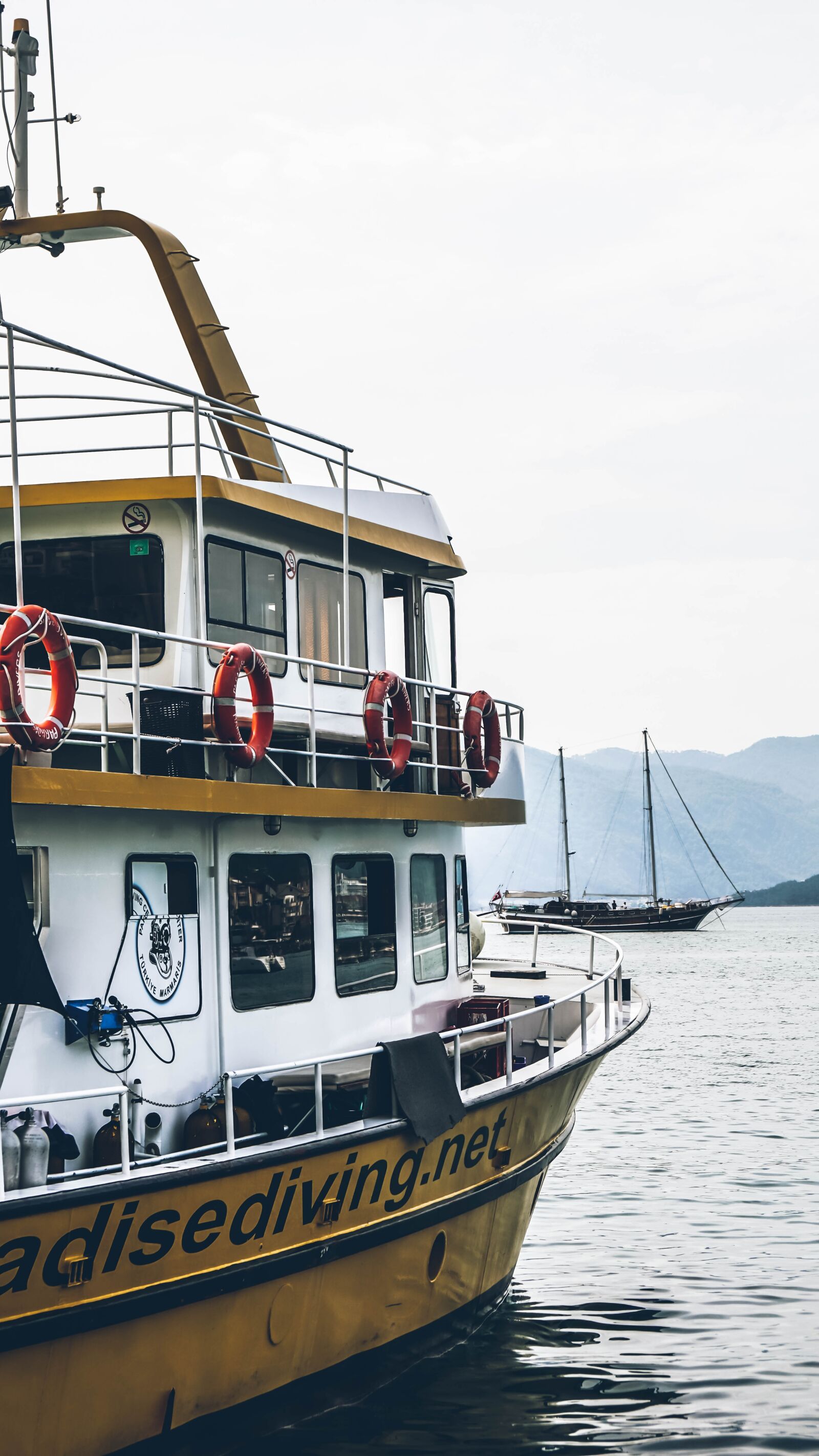 Sony a6000 + Sony Vario-Tessar T* E 16-70mm F4 ZA OSS sample photo. Ship, sea, turkey photography