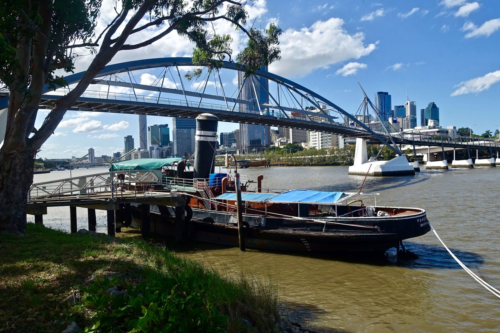 Sony Cyber-shot DSC-RX100 III sample photo. Tugboat, vintage, brisbane photography