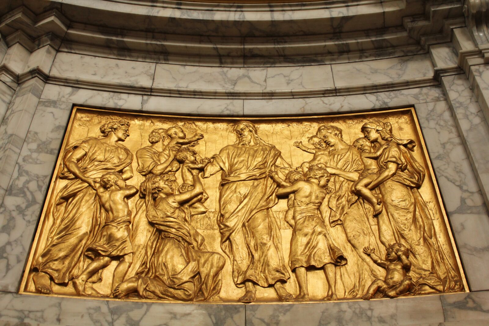 Canon EOS 550D (EOS Rebel T2i / EOS Kiss X4) sample photo. Church altarpiece, gold image photography
