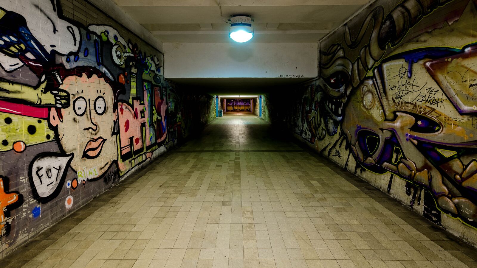Nikon D7000 sample photo. Graphite, station, corridor photography
